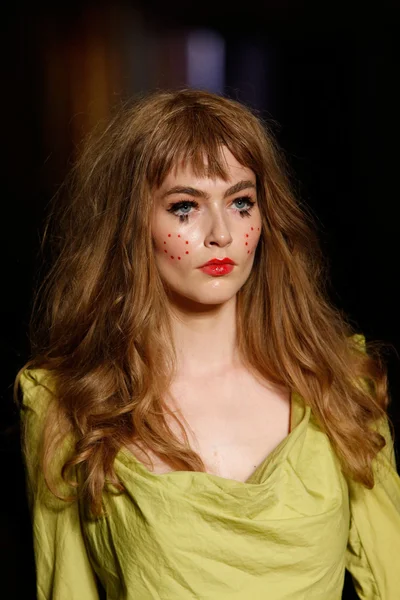 Look 15